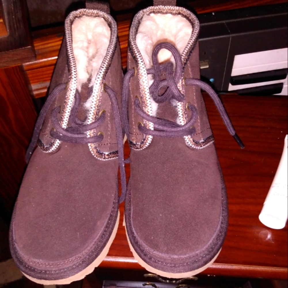 UGG big kids - Picture 1 of 3